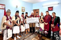 नेपालका बाढीपीडितलाई तमु प्ये ल्हु संघ यूकेले दियो २६ लाख ५० हजार